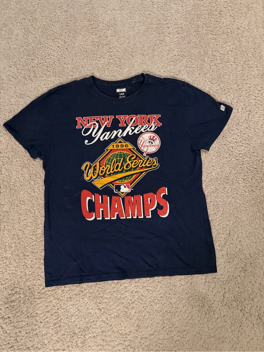 Abercrombie & Fitch Navy New York Yankees World Series Champs Graphic Tee